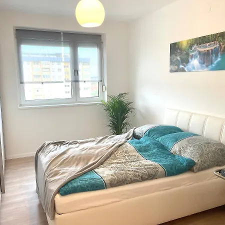 Modern Havanna 6 Person Graz